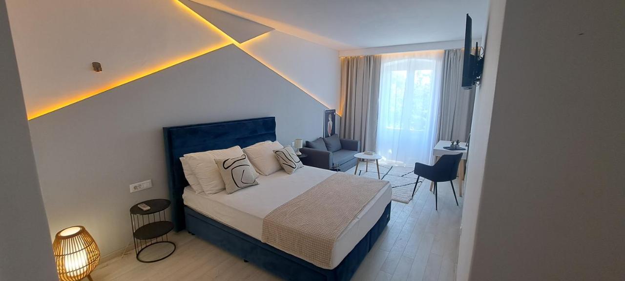Aurora Beachfront Luxury Rooms&Suites Brela Exteriör bild