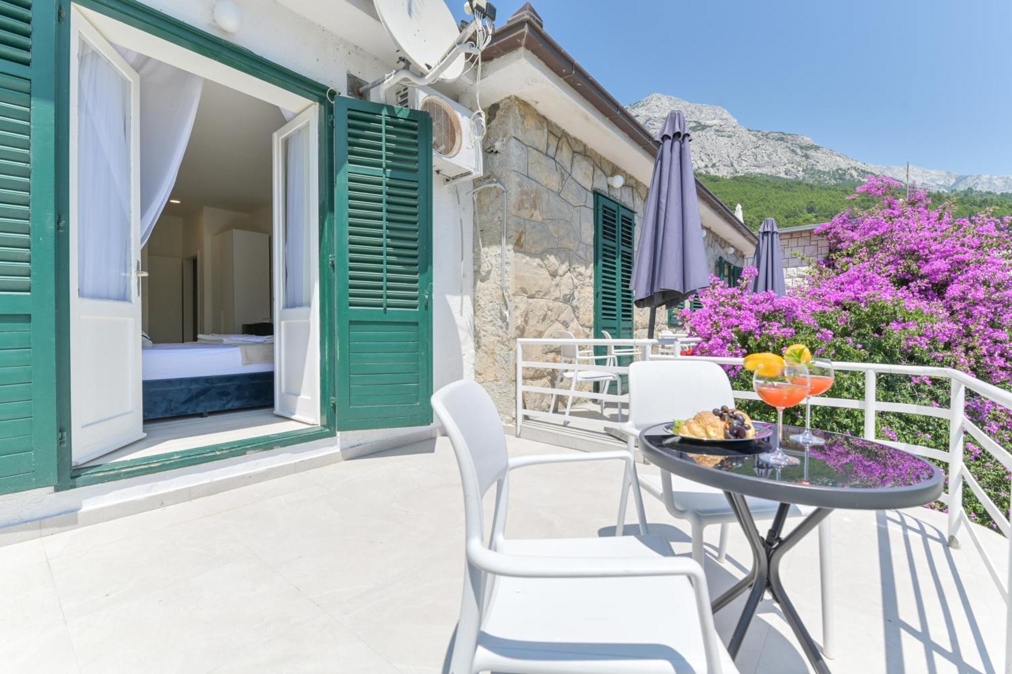 Aurora Beachfront Luxury Rooms&Suites Brela Exteriör bild